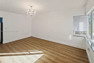7207 Bay Dr, Miami Beach, FL 33141 - Photo 9
