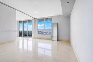 90 SW 3rd St, Miami, FL 33130 - Photo 3