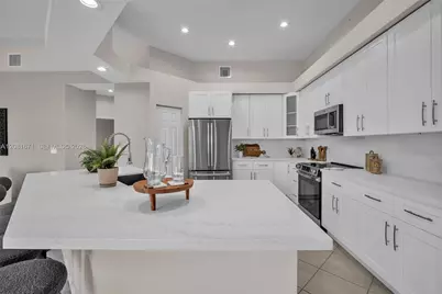 2008 NW 126th Ave, Pembroke Pines, FL 33028 - Photo 15