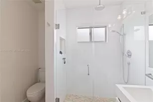 10842 NW 53rd Ln, Doral, FL 33178 - Photo 17