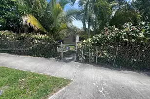 1190 NW 135th St, North Miami, FL 33168 - Photo 9