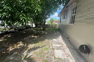 1190 NW 135th St, North Miami, FL 33168 - Photo 21