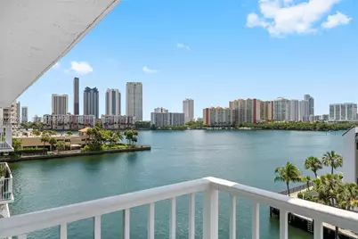 4000 NE 169th St #607 PLUS 30 FT DOCK, North Miami Beach, FL 33160 - Photo 1