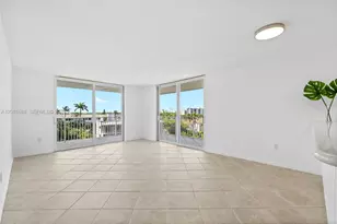 4000 NE 169th St, North Miami Beach, FL 33160 - Photo 13