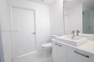 151 SE 1st St, Miami, FL 33131 - Photo 9