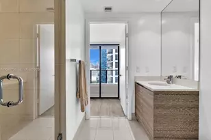 121 NE 34th St, Miami, FL 33137 - Photo 27