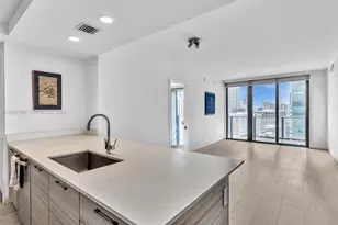 121 NE 34th St, Miami, FL 33137 - Photo 11