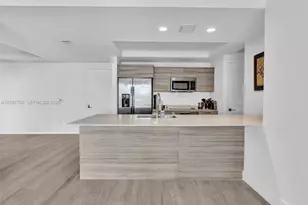 121 NE 34th St, Miami, FL 33137 - Photo 15