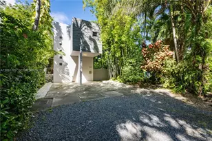 2205 Overbrook St, Miami, FL 33133 - Photo 37