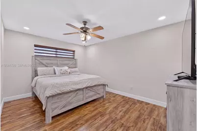 6965 W 2nd Way, Hialeah, FL 33014 - Photo 19