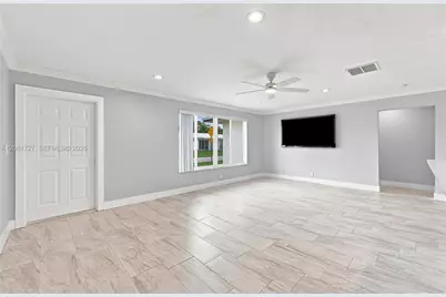 4716 NW 48th Ave, Tamarac, FL 33319 - Photo 7