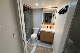 390 NW 86th Ct, Miami, FL 33126 - Photo 27