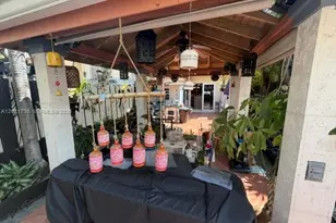 390 NW 86th Ct, Miami, FL 33126 - Photo 37