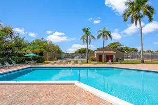 1699 W Fairway Rd, Pembroke Pines, FL 33026 - Photo 25
