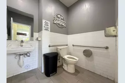 2915 E Las Olas Blvd, Fort Lauderdale, FL 33316 - Photo 15