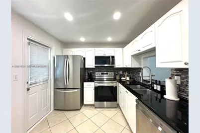 620 NE 12th Ave #102, Hallandale Beach, FL 33009 - Photo 5