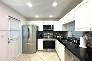 620 NE 12th Ave, Hallandale Beach, FL 33009 - Photo 5