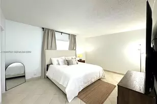 620 NE 12th Ave, Hallandale Beach, FL 33009 - Photo 9