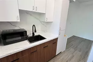 1115 Euclid Ave, Miami Beach, FL 33139 - Photo 19
