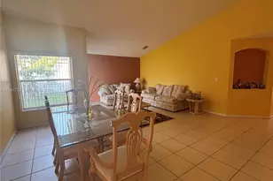 18581 NW 23rd St, Pembroke Pines, FL 33029 - Photo 5