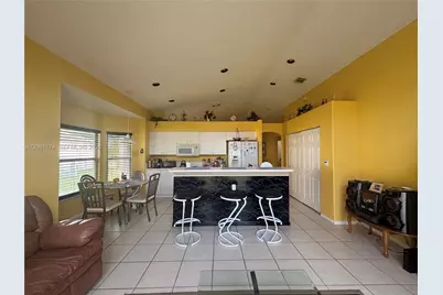 18581 NW 23rd St, Pembroke Pines, FL 33029 - Photo 13