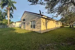 18581 NW 23rd St, Pembroke Pines, FL 33029 - Photo 29