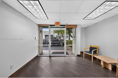 3042 NW 82nd Ave, Doral, FL 33122 - Photo 5