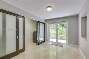 4323 N Bay Rd, Miami Beach, FL 33140 - Photo 15