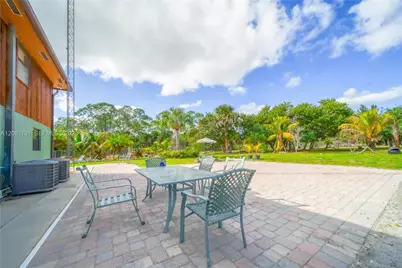 576 Marshall Rd, West Palm Beach, FL 33413 - Photo 69