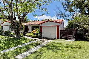 9132 Byron Ave, Surfside, FL 33154 - Photo 15