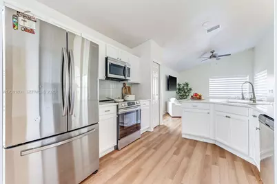 10031 River Glen Ct, Orlando, FL 32825 - Photo 17