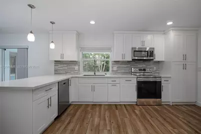 7460 NW 7th Ct, Plantation, FL 33317 - Photo 3