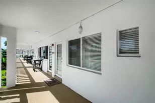 2895 NE 32nd St, Fort Lauderdale, FL 33306 - Photo 13