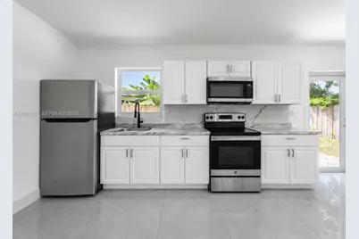 950 NE 164th St, North Miami Beach, FL 33162 - Photo 7
