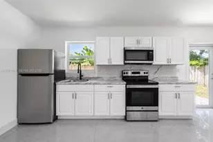 950 NE 164th St, North Miami Beach, FL 33162 - Photo 7