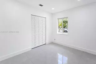950 NE 164th St, North Miami Beach, FL 33162 - Photo 17