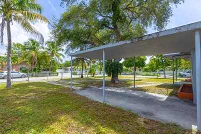 950 NE 164th St, North Miami Beach, FL 33162 - Photo 25
