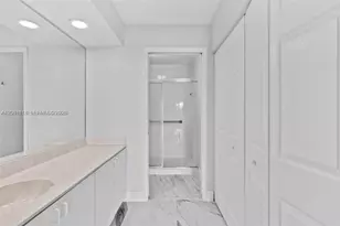 710 SE 22nd Ln, Homestead, FL 33033 - Photo 9