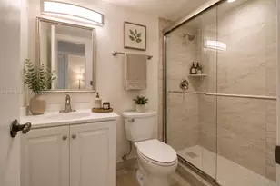 8895 Fontainebleau Blvd, Miami, FL 33172 - Photo 11