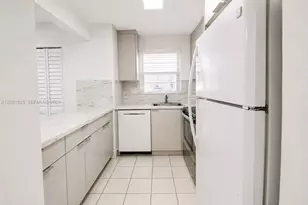8895 Fontainebleau Blvd, Miami, FL 33172 - Photo 3