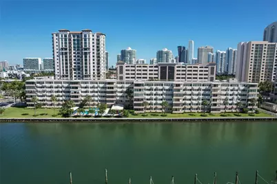 220 Kings Point Dr #304, Sunny Isles Beach, FL 33160 - Photo 13