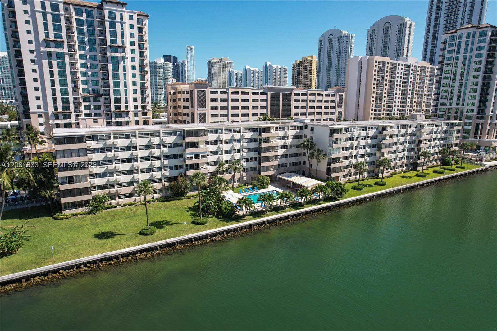 220 Kings Point Dr #304 - 220 Kings Point Dr #304, Sunny Isles Beach, FL 33160 Luxury Property | Jose Angel Pina