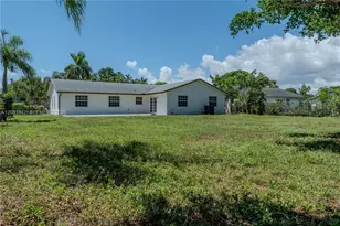 4513 Blue Pine Cir, Lake Worth, FL 33463 - Photo 7