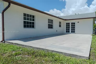 4513 Blue Pine Cir, Lake Worth, FL 33463 - Photo 9