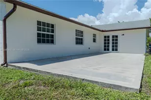 4513 Blue Pine Cir, Lake Worth, FL 33463 - Photo 9