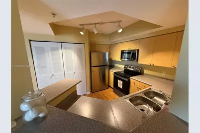 1919 Van Buren St #608A, Hollywood, FL 33020 - Photo 9