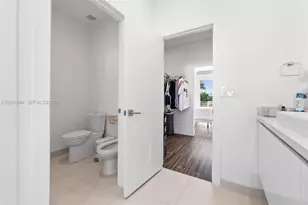 6810 NW 103rd Pl, Doral, FL 33178 - Photo 21