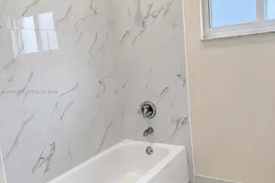 360 NW 107th Ave, Plantation, FL 33324 - Photo 23