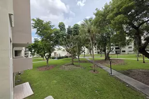 8006 SW 149th Ave, Miami, FL 33193 - Photo 7