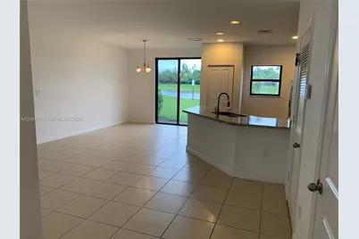 429 NE 194th Ter #429, Miami, FL 33179 - Photo 5